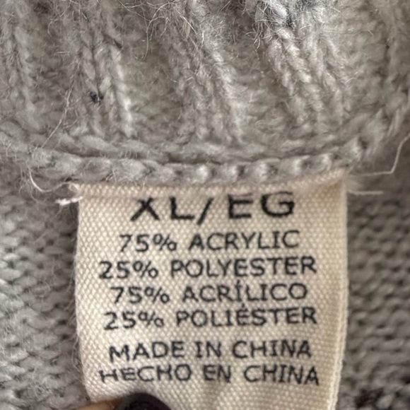 Weatherproof Gray Patterned Women's Sweater - Picture 3 of 5